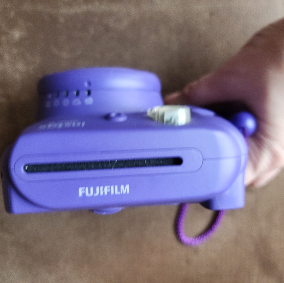 Fujifilm Instax Mini 8 - Picture 2 of 3